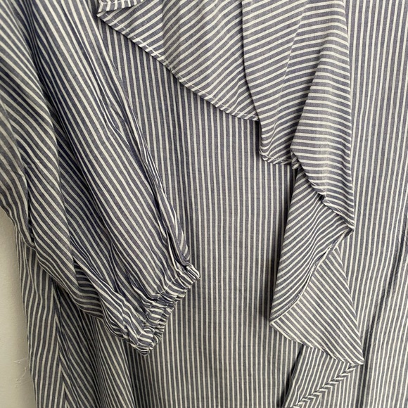 LIBBY EDELMAN Woman Striped Blouse Medium Ruffles Front - Picture 10 of 11